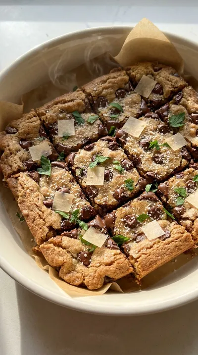 Chewy Chocolate Chip Cookie Bars